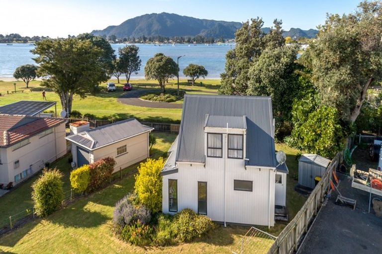 Photo of property in 1 Manaia Road, Tairua, 3508