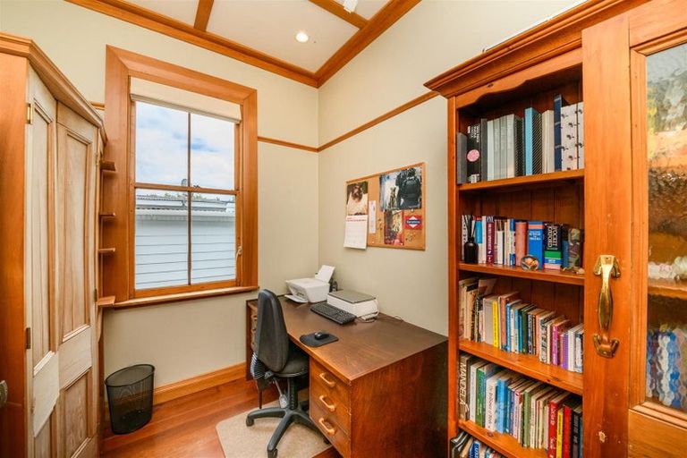 Photo of property in 512a Parewanui Road, Bulls, 4894