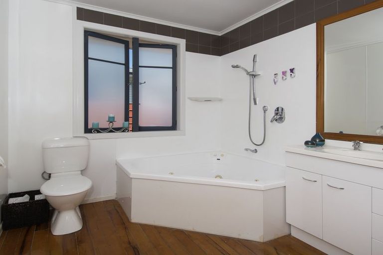 Photo of property in 4 Seaforth Grove, Greerton, Tauranga, 3112