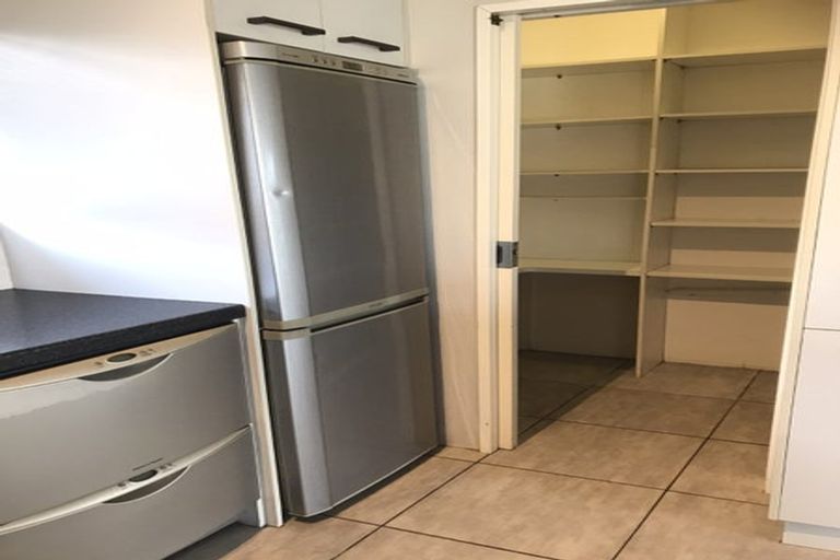 Photo of property in 2/2 Monde Place, Clover Park, Auckland, 2019