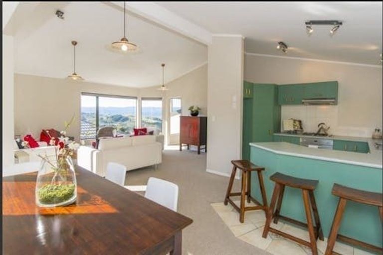 Photo of property in 31 Nalanda Crescent, Broadmeadows, Wellington, 6035