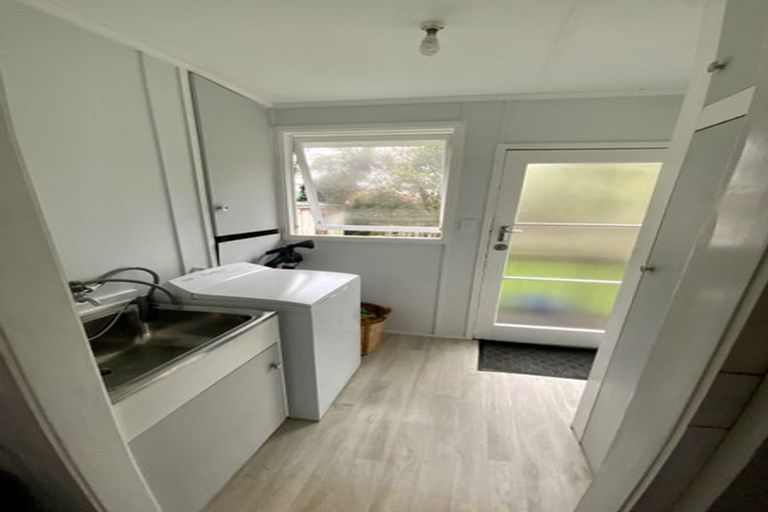 Photo of property in 1/114 Verran Road, Birkdale, Auckland, 0626