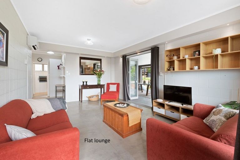 Photo of property in 37 Rosario Crescent, Red Beach, 0932