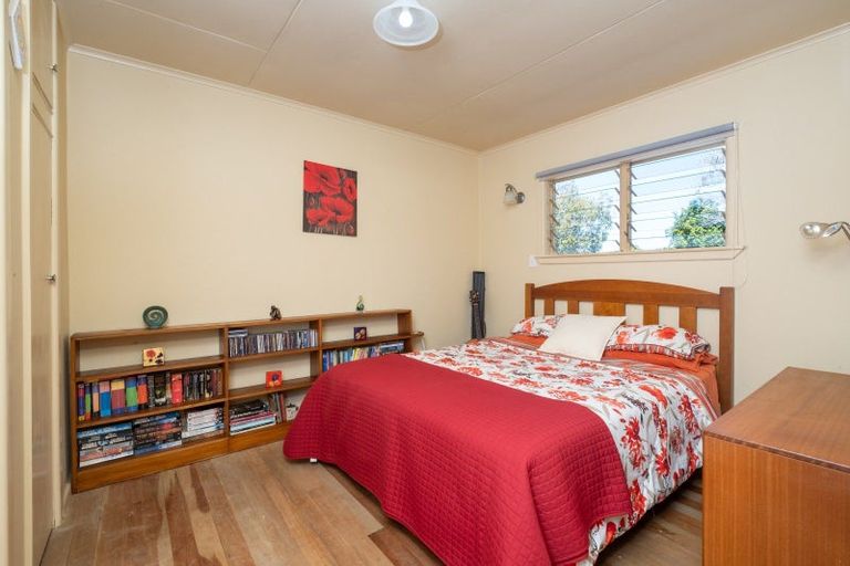 Photo of property in 1 Kuku Street, Te Awanga, 4102