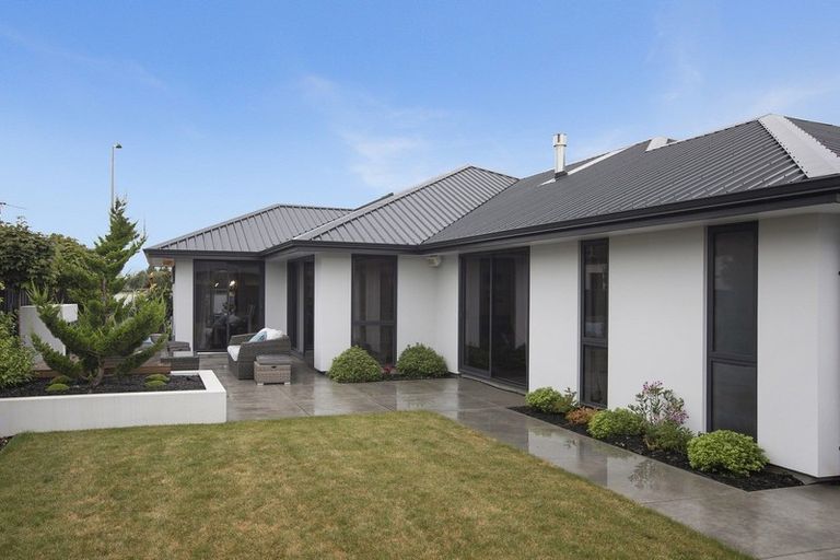 Photo of property in 211 Highsted Road, Casebrook, Christchurch, 8051