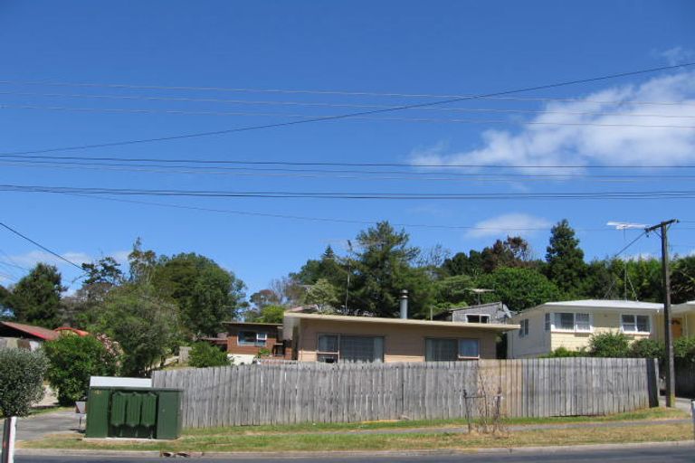 Photo of property in 1/73 Eskdale Road, Birkdale, Auckland, 0626
