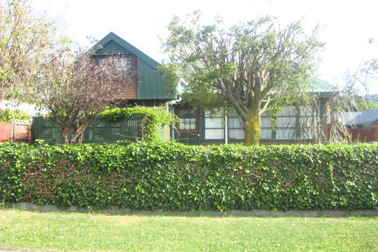 Photo of property in 30 Corson Avenue, Beckenham, Christchurch, 8023