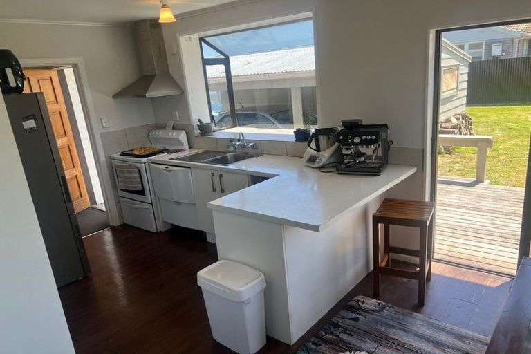 Photo of property in 85 Lipscombe Crescent, Havelock North, 4130