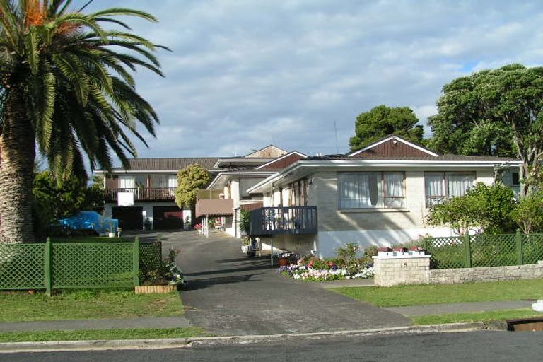 Photo of property in 1/5 Pine Ridge Terrace, Hauraki, Auckland, 0622