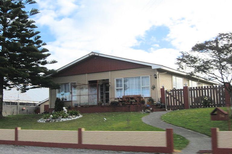 Photo of property in 36 Reid Street, Blaketown, Greymouth, 7805