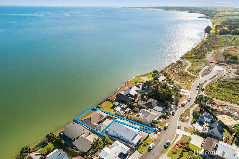 Photo of property in 30a Crispe Road, Clarks Beach, 2122