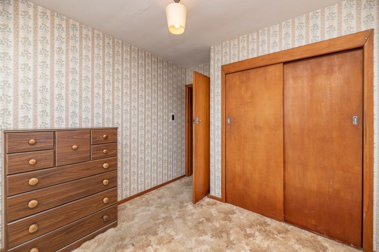 Photo of property in 406 Main North Road, Redwood, Christchurch, 8051