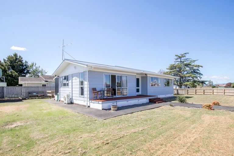 Photo of property in 1 Mcclean Place, Ngatea, 3503