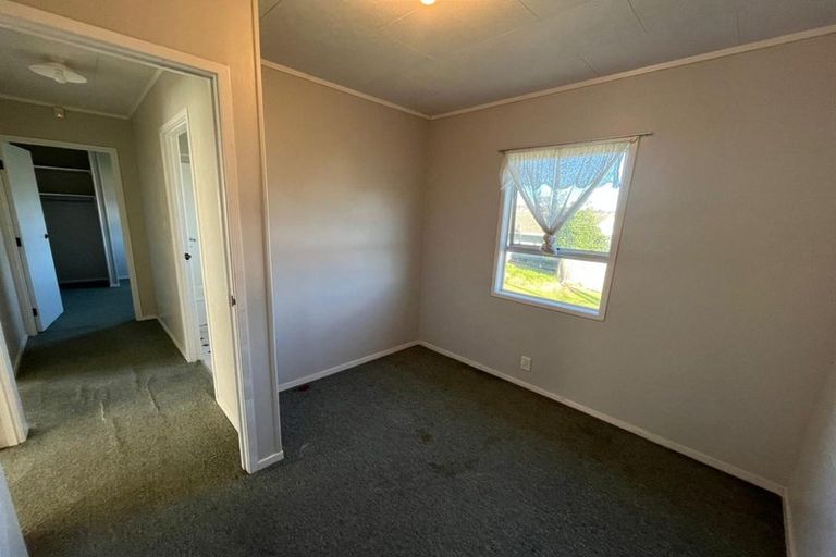 Photo of property in 71 Flat Bush Road, Clover Park, Auckland, 2023