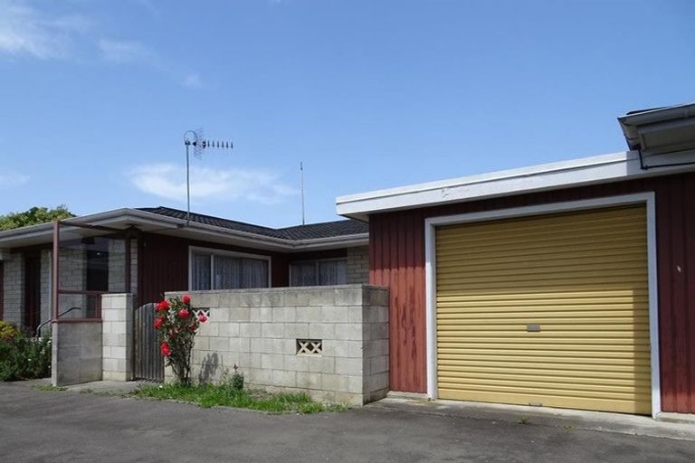 Photo of property in 1106 Heretaunga Street East, Parkvale, Hastings, 4122