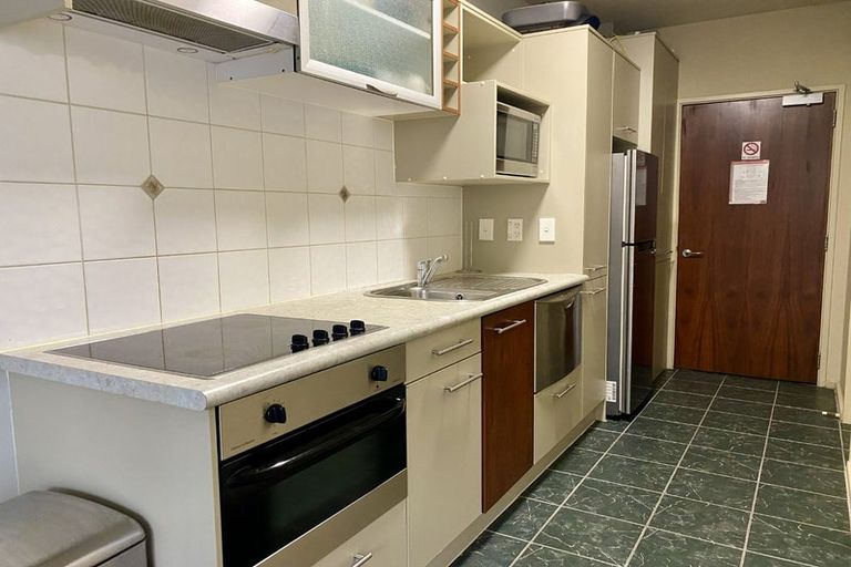 Photo of property in Atrium Apartments, 2c/154 The Terrace, Wellington Central, Wellington, 6011