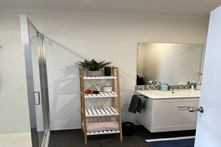 Photo of property in 18 Bellbird Street, Papakura, 2110