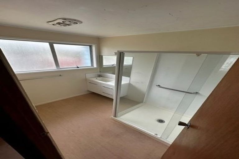 Photo of property in 5 Crispian Place, Weymouth, Auckland, 2103