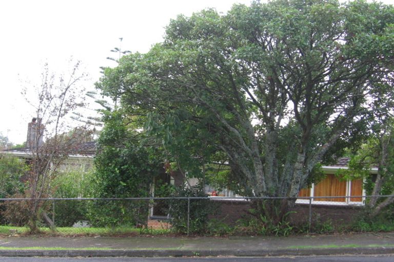 Photo of property in 19 Sherwood Avenue, Te Atatu South, Auckland, 0610
