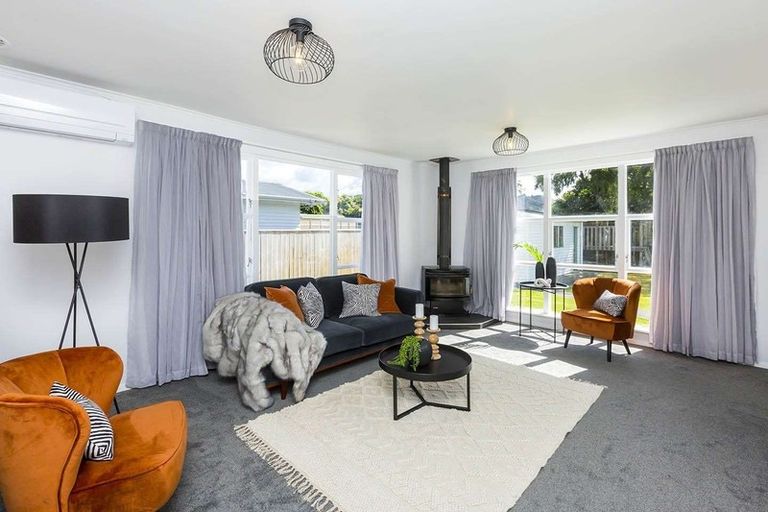 Photo of property in 12 Argyle Grove, Trentham, Upper Hutt, 5018