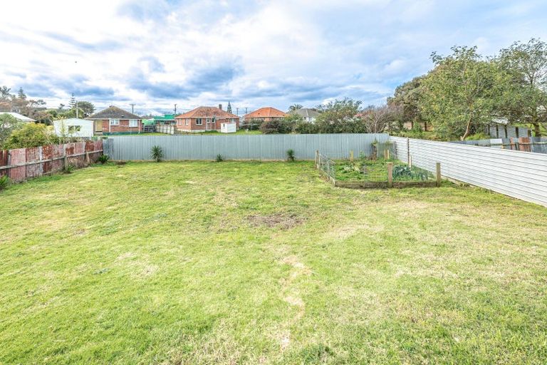 Photo of property in 32 Akatea Street, Gonville, Whanganui, 4501