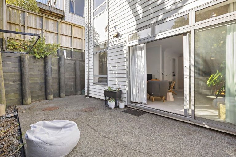 Photo of property in 4/30 Monowai Road, Johnsonville, Wellington, 6037