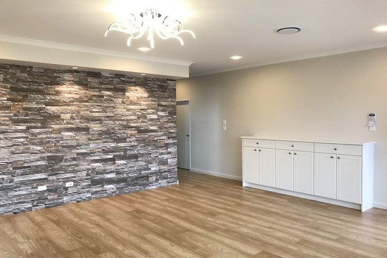 Photo of property in 32 Hikuawa Road, Flat Bush, Auckland, 2019