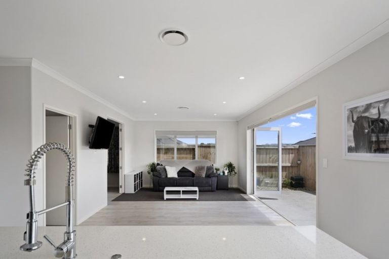 Photo of property in 4 Omapere Lane, Pyes Pa, Tauranga, 3112