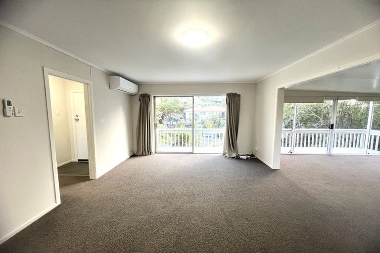 Photo of property in 58 Sunnyside Road, Sunnyvale, Auckland, 0612
