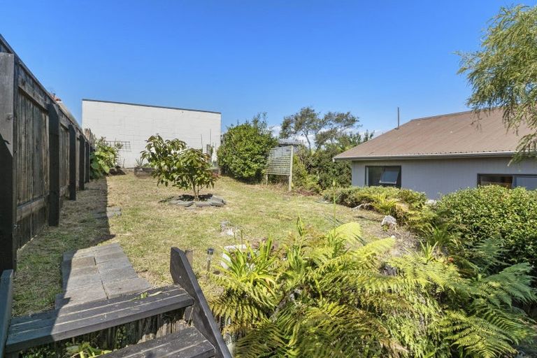 Photo of property in 15a Selwyn Street, Lower Vogeltown, New Plymouth, 4310