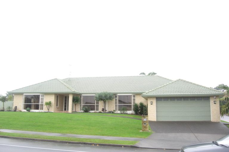 Photo of property in 2 Nakhle Place, Manurewa, Auckland, 2105