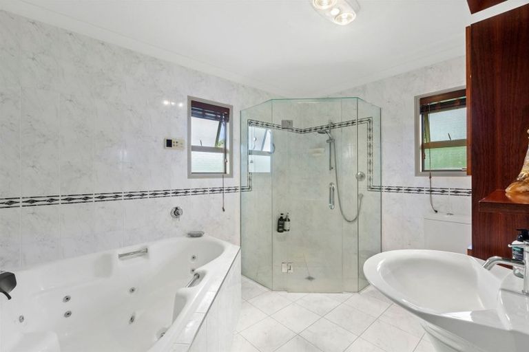 Photo of property in 176b Heta Road, Highlands Park, New Plymouth, 4312