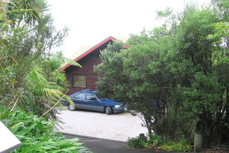 Photo of property in 84 Victory Road, Laingholm, Auckland, 0604