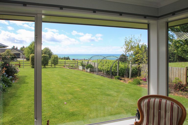 Photo of property in 15 North Ridge Drive, Oamaru North, Oamaru, 9400