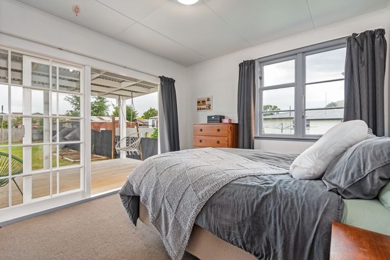 Photo of property in 13 Fox Street, Woodville, 4920