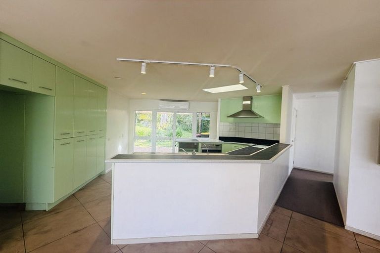Photo of property in 17 Pounamu Avenue, Greenhithe, Auckland, 0632