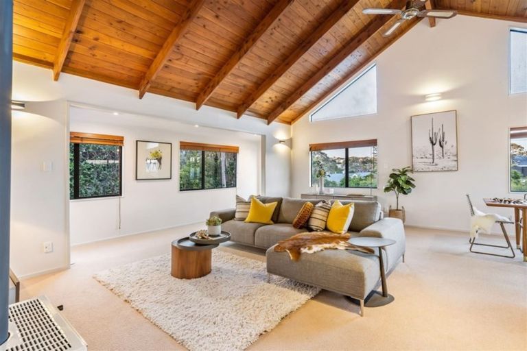 Photo of property in 1/31 Corunna Road, Milford, Auckland, 0620