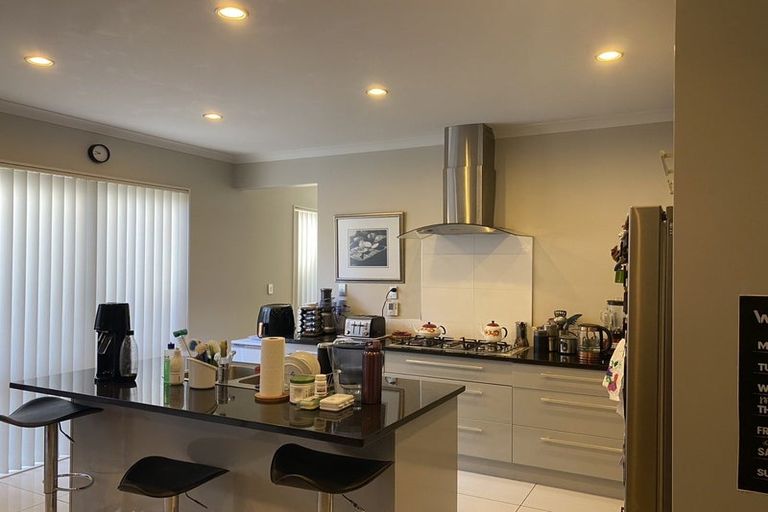 Photo of property in 8 Kouras Place, Flat Bush, Auckland, 2016