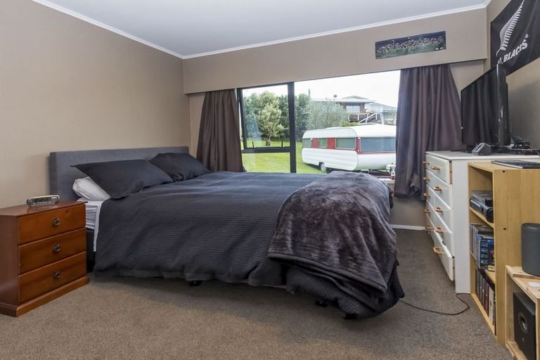 Photo of property in 23 Alexander Street, Cockle Bay, Auckland, 2014