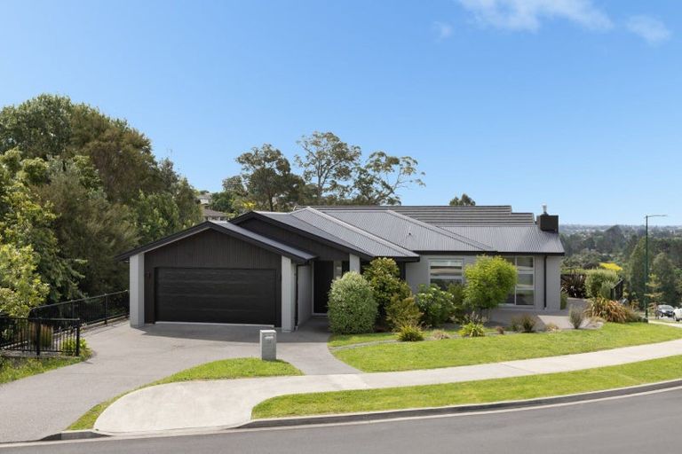 Photo of property in 77 Adler Drive, Ohauiti, Tauranga, 3112