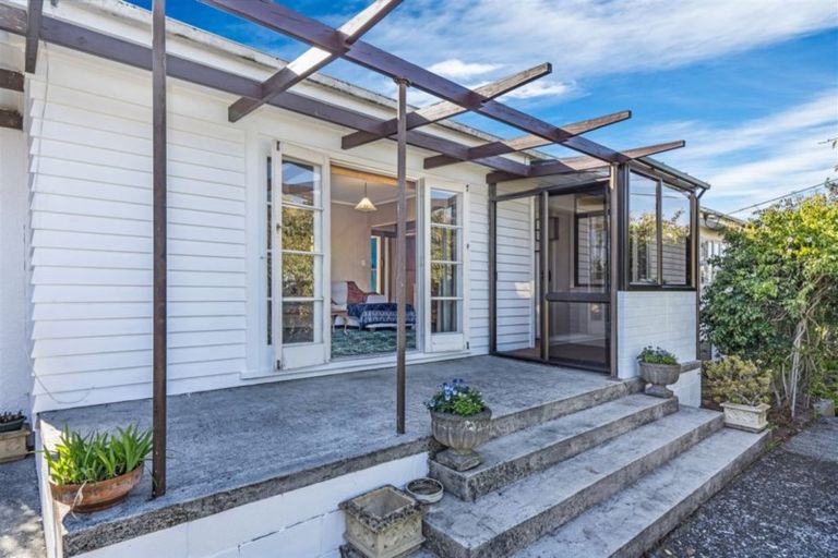 Photo of property in 12 Old Onerahi Road, Onerahi, Whangarei, 0110