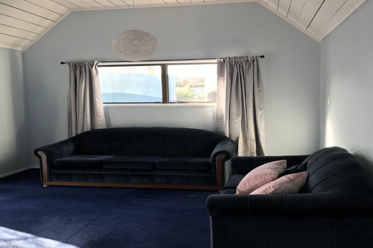 Photo of property in 3 Sarah Street, Waikawa Beach, Levin, 5573