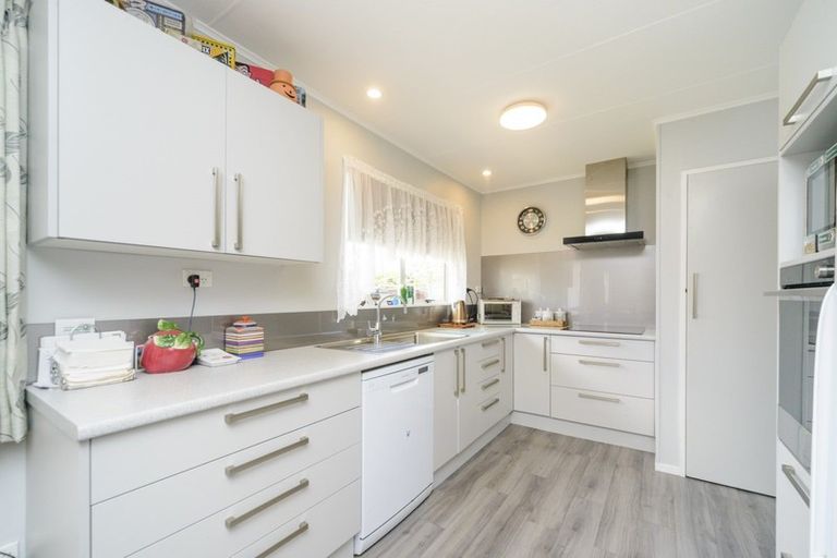 Photo of property in 4 Christian Place, Awapuni, Palmerston North, 4412