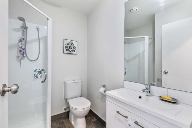 Photo of property in 24 Bayview Park Lane, Orewa, 0931