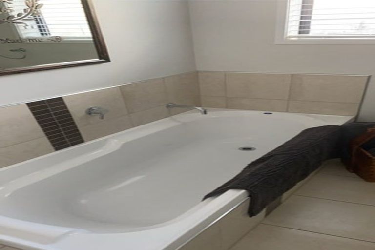 Photo of property in 219 Castlewold Drive, Bethlehem, Tauranga, 3110