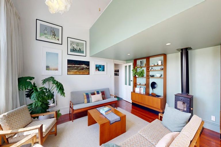 Photo of property in 118 Elizabeth Street, Mount Victoria, Wellington, 6011