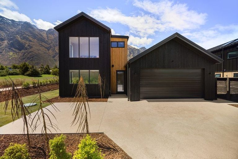 Photo of property in 13 Taurus Lane, Jacks Point, 9371