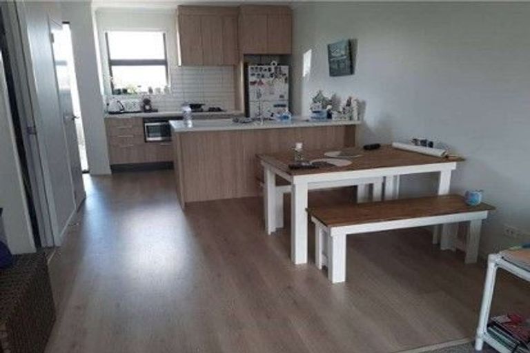 Photo of property in 49 Periko Way, Takanini, 2112