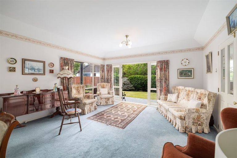 Photo of property in 2/8 Ilam Road, Upper Riccarton, Christchurch, 8041