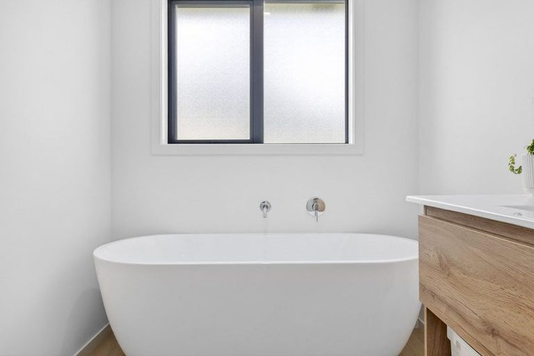 Photo of property in 4 Taylor Street, Cambridge, 3434